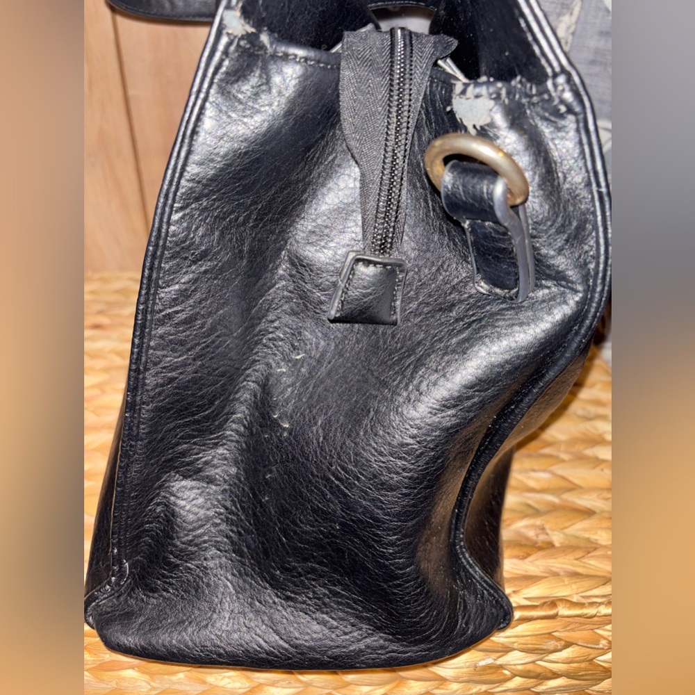 Moda Luxe Black Tote with Beige Center Stripe - Picture 4 of 13